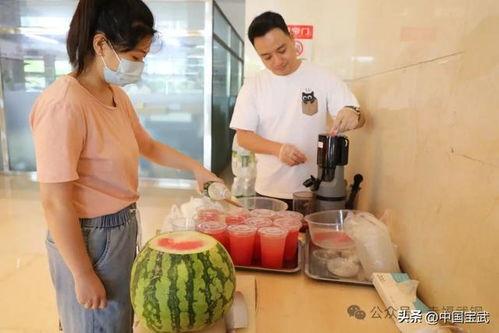 安安贝贝吃瓜事件,揭秘网络舆论的狂欢与反思