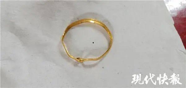 金手镯吃瓜后续,吃瓜后续揭秘，真相令人震惊