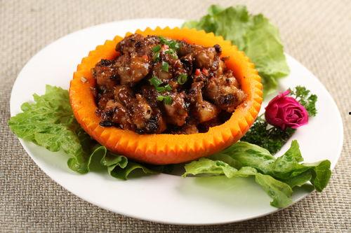 放毒的群众吃瓜,揭秘网络谣言背后的真相